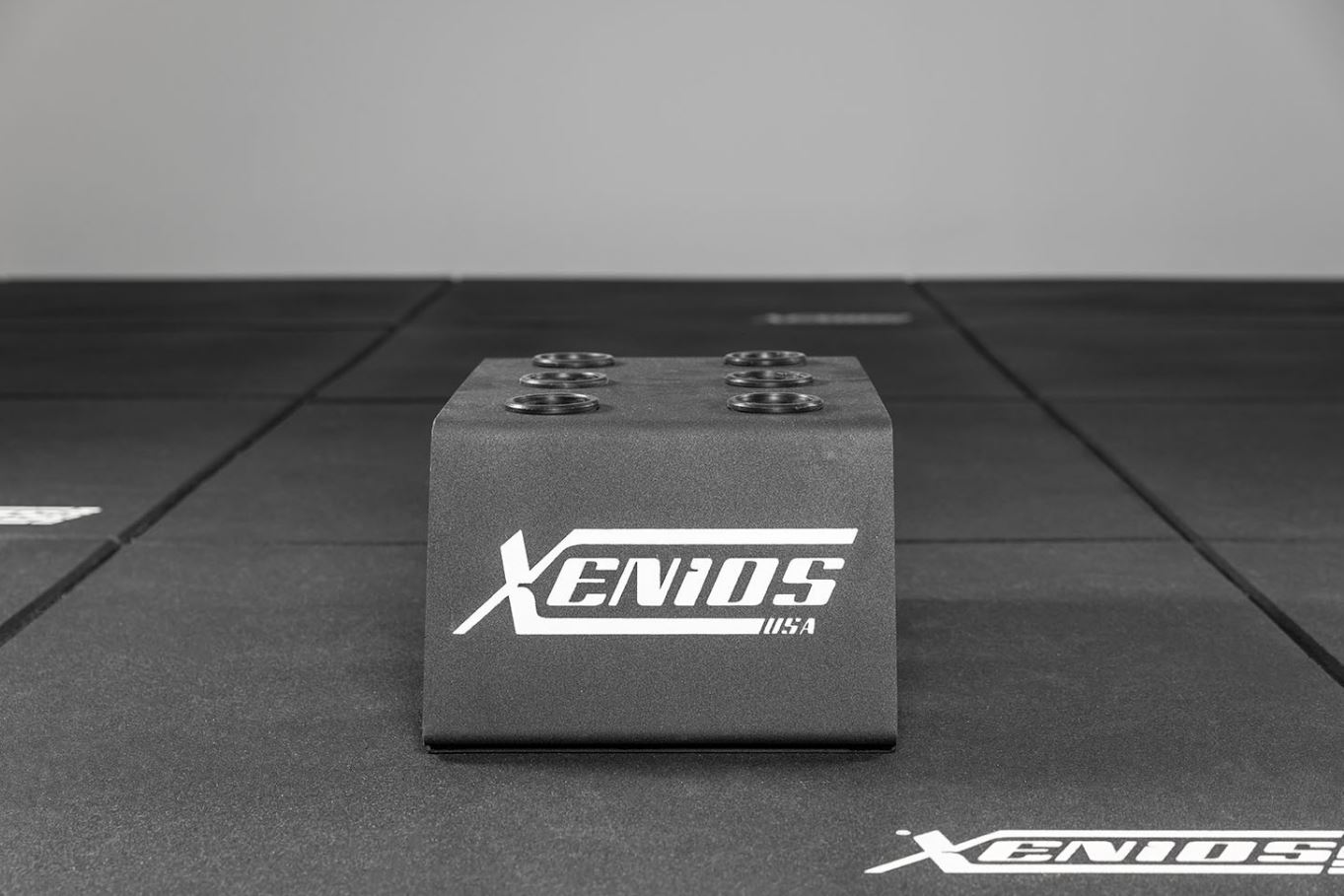 Xenios Floor Bars Rack