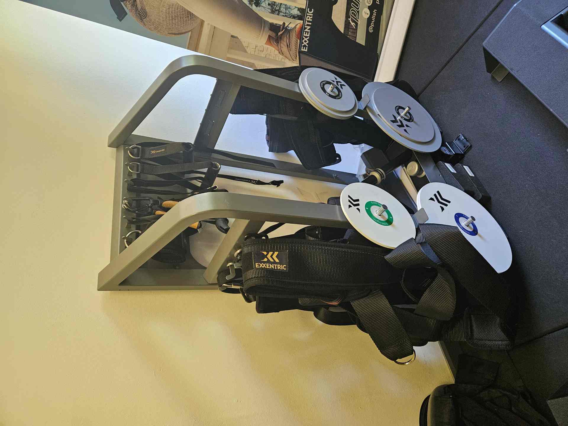 Exxentric Accessory Rack L freistehend Demo-Modell (SALE!)