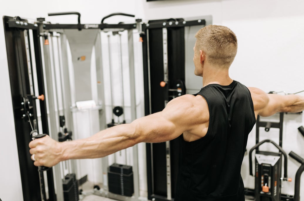 Torque-F9-Functional-Traininer-bei-pullsh14 Torque F9 Aufklappbarer Functional Trainer bei pullsh