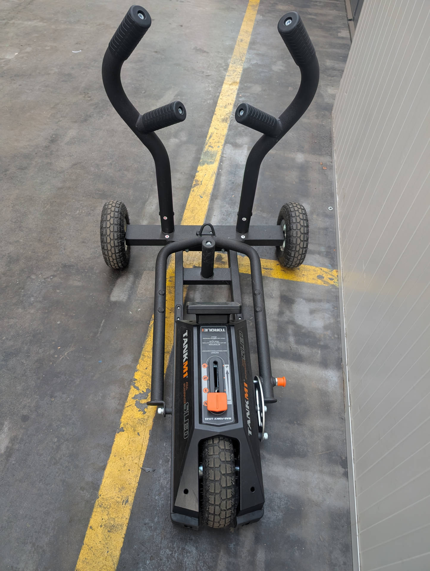 Torque TANK M1 - mit Monitor (SALE!)