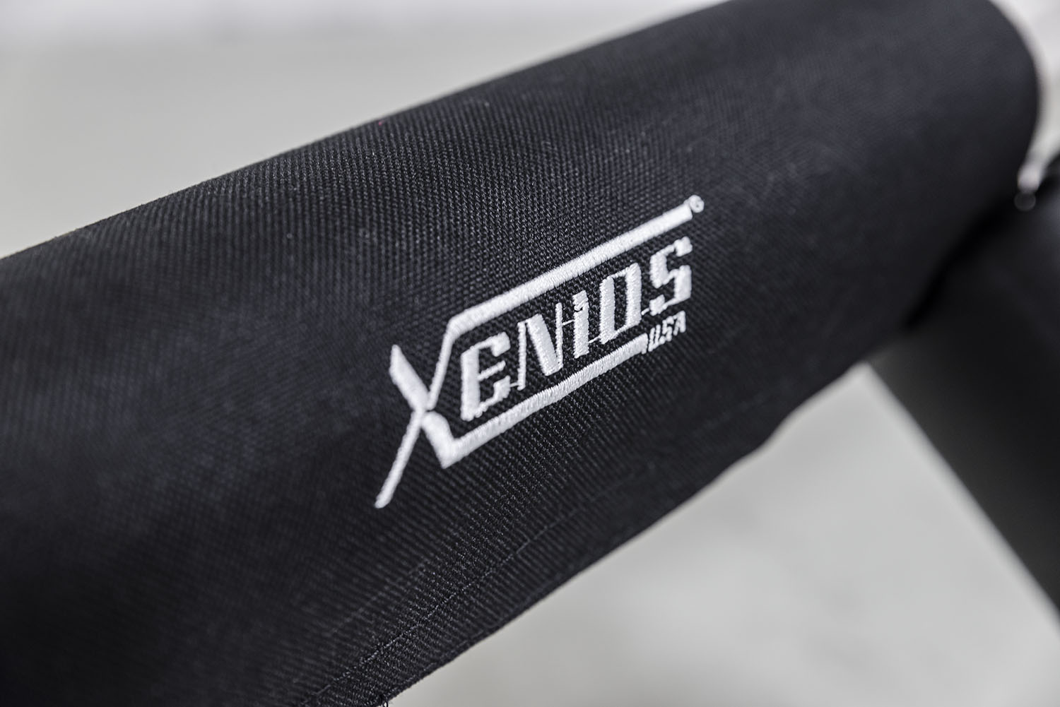 Xenios Cambered Squat Bar