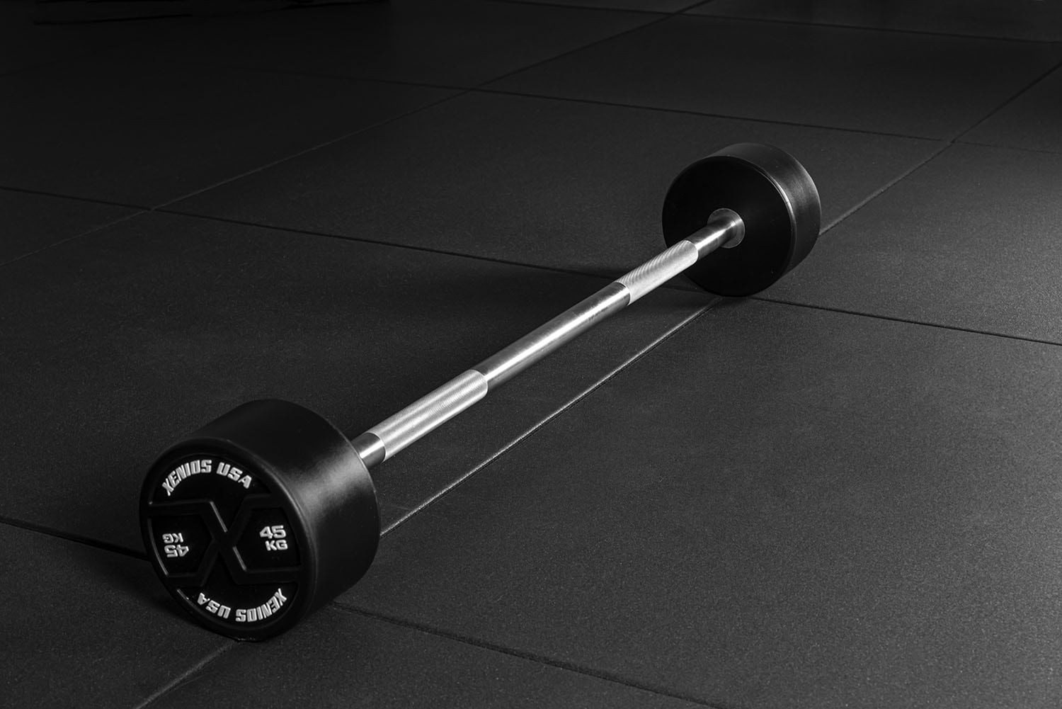 www-xeniosusa-com-Xenios-USA-PSFXDBB-310 Xenios X-Grips Straight Barbell Set