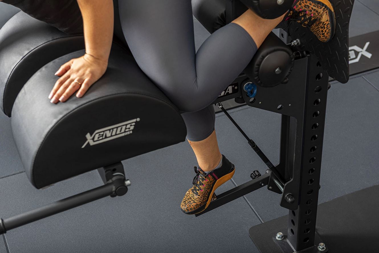 Xenios-Foldable-GHD-Bench-bei-pullsh9 Xenios Zusammenklappbare GHD-Bank